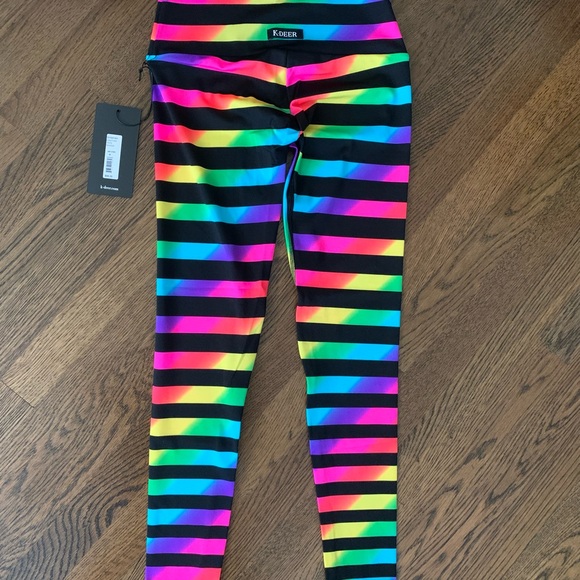 K-DEER Signature Stripe Sneaker Leggings, Anny Stripe, Size M, NWT - Picture 3 of 5